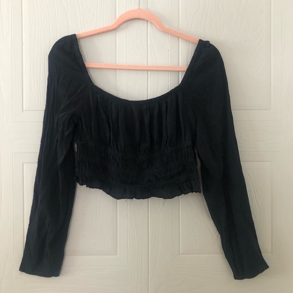 🖤Urban Outfitters Smocked Crop Top - Picture 2 of 5